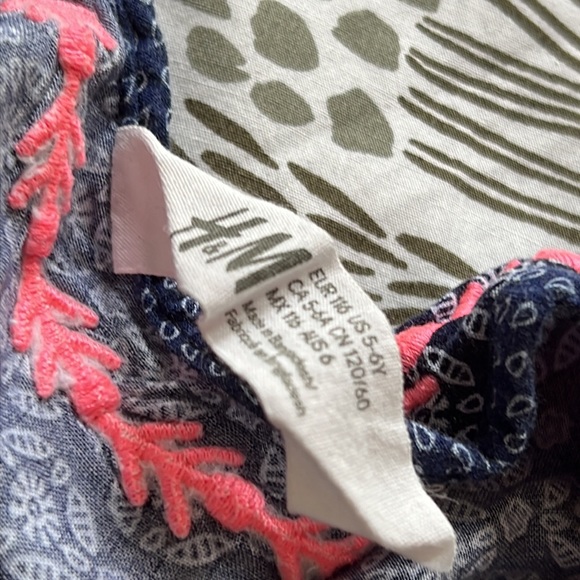 Kids jumpsuit, good conditions, light weight material - Picture 4 of 4